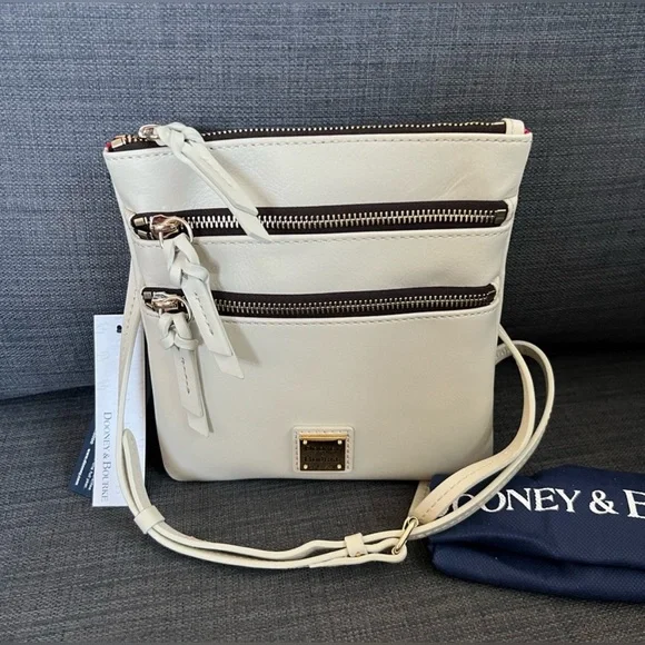 Dooney & Bourke NWT Cream Triple Zip Crossbody